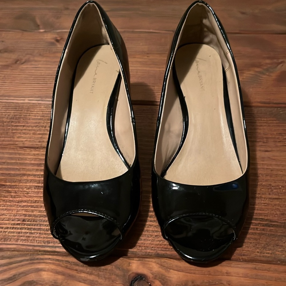 Lane Bryant black shiny open toe pumps 10wide